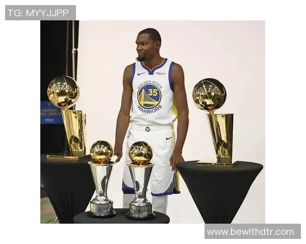 足球明星与杜兰特的偶遇引发的跨界友谊与运动精神的碰撞